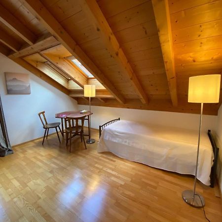 Atelier 67 Bed & Breakfast Obersaxen Екстериор снимка