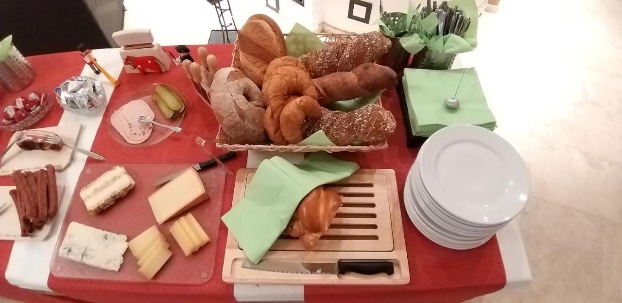 Atelier 67 Bed & Breakfast Obersaxen Екстериор снимка